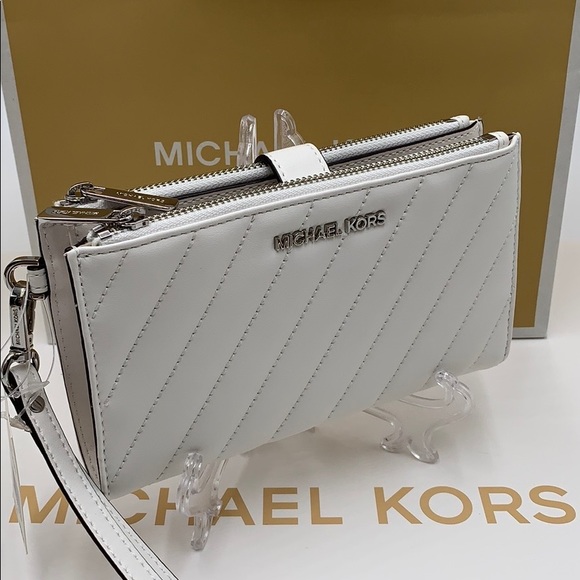 Michael Kors Handbags - MICHAEL KORS PEYTON LG DOUBLE ZIP WRISTLET